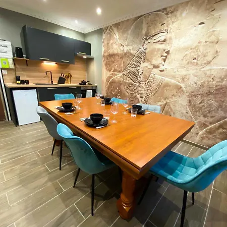 Capsule Egypte - Jacuzzi - Sauna - Billard - Netflix&home Cinéma - Nintendo Switch&jeu - *