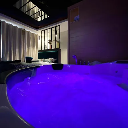 Capsule Egypte - Jacuzzi - Sauna - Billard - Netflix&home Cinéma - Nintendo Switch&jeu - Apartamento