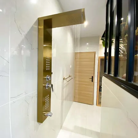 Capsule Egypte - Jacuzzi - Sauna - Billard - Netflix&home Cinéma - Nintendo Switch&jeu - Crespin (Nord)