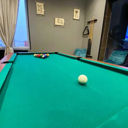 Capsule Egypte - Jacuzzi - Sauna - Billard - Netflix&home Cinéma - Nintendo Switch&jeu - * Crespin (Nord)