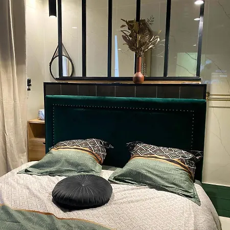 Capsule Egypte - Jacuzzi - Sauna - Billard - Netflix&home Cinéma - Nintendo Switch&jeu - Crespin (Nord)