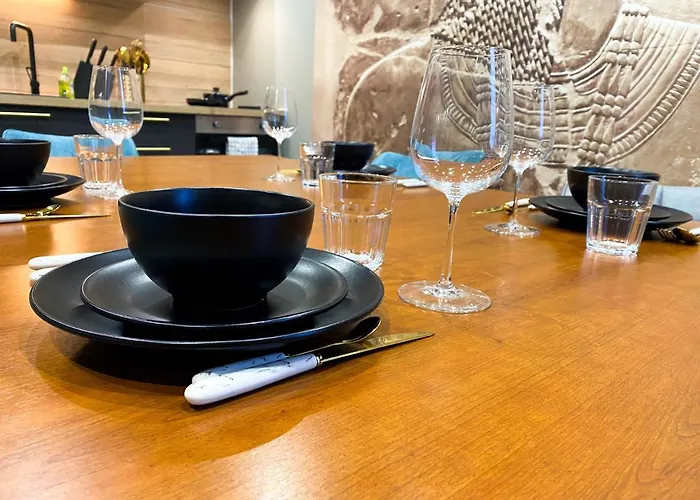 Capsule Egypte - Jacuzzi - Sauna - Billard - Netflix&home Cinéma - Nintendo Switch&jeu - Crespin (Nord)